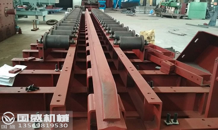 鱗板給料機 鱗板給料機