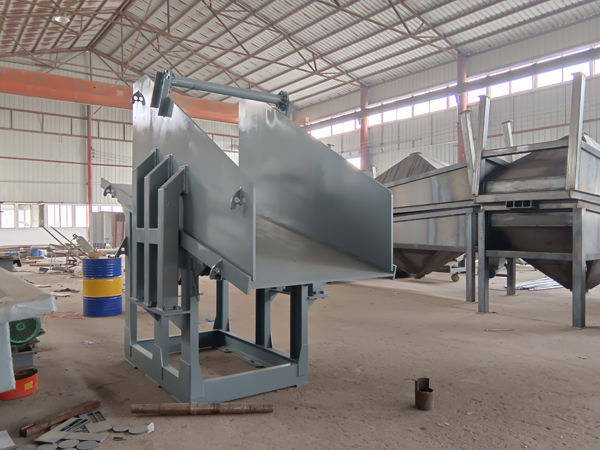 井下振動放礦機(jī) 井下振動放礦機(jī)