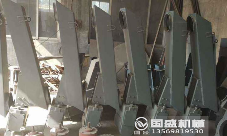 電磁振動給料機的安裝 電磁振動給料機的安裝